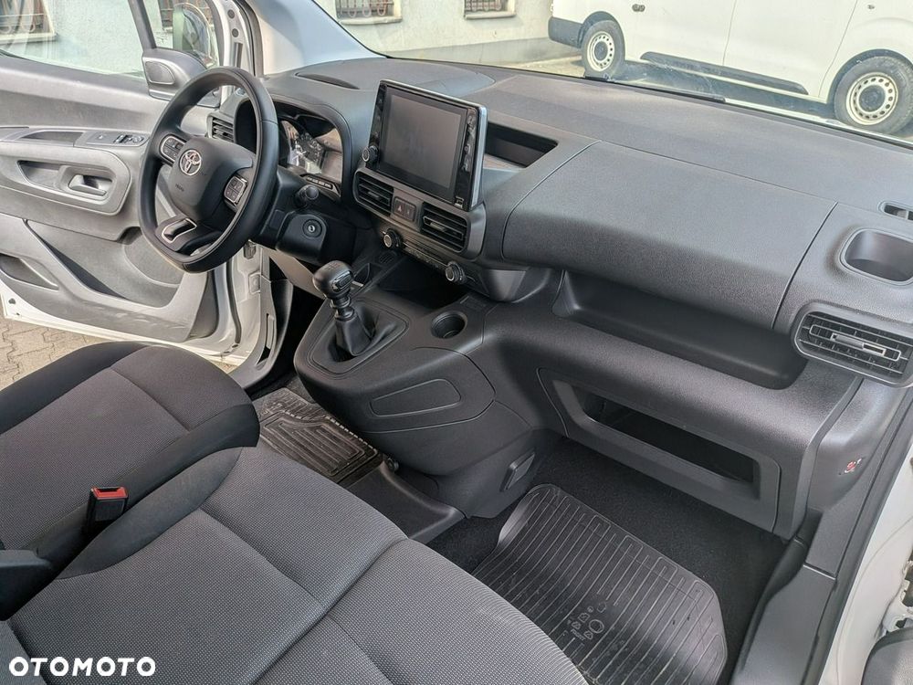 Toyota Proace City - 18