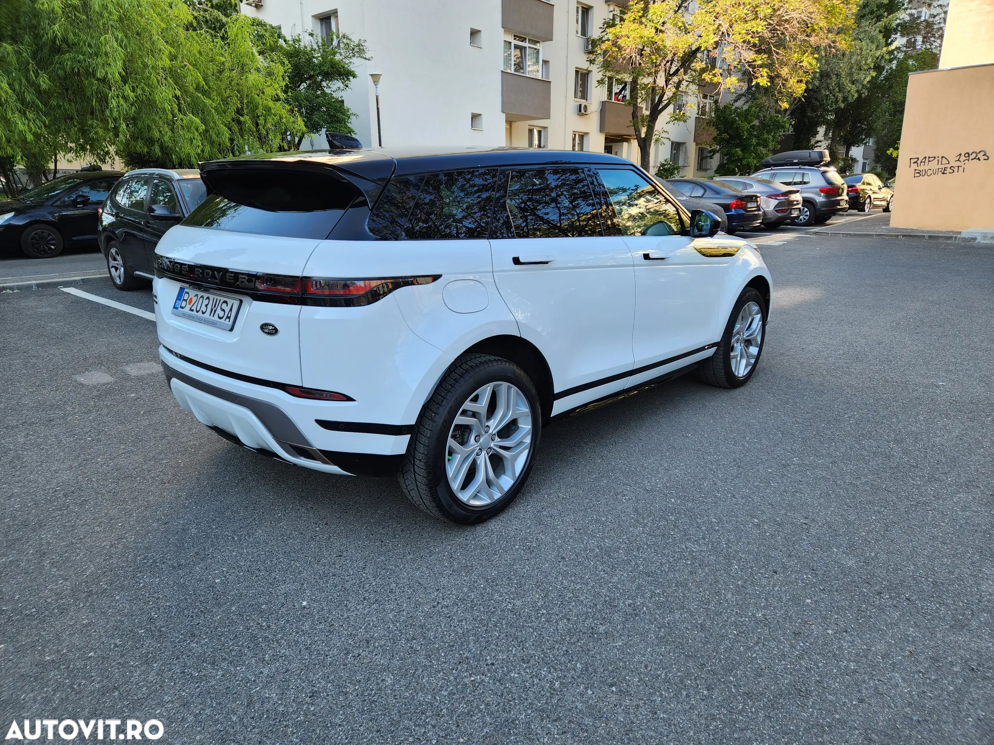 Land Rover Range Rover Evoque 2.0 D180 R-Dynamic SE - 3