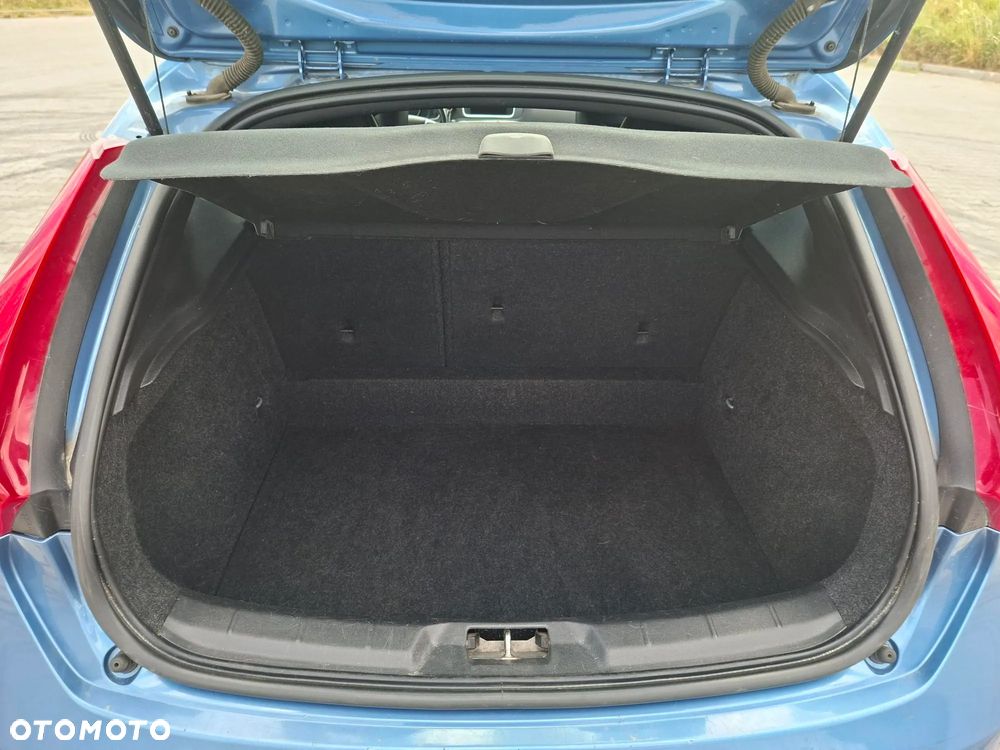 Volvo V40 D2 Drive-E R-Design Momentum - 12