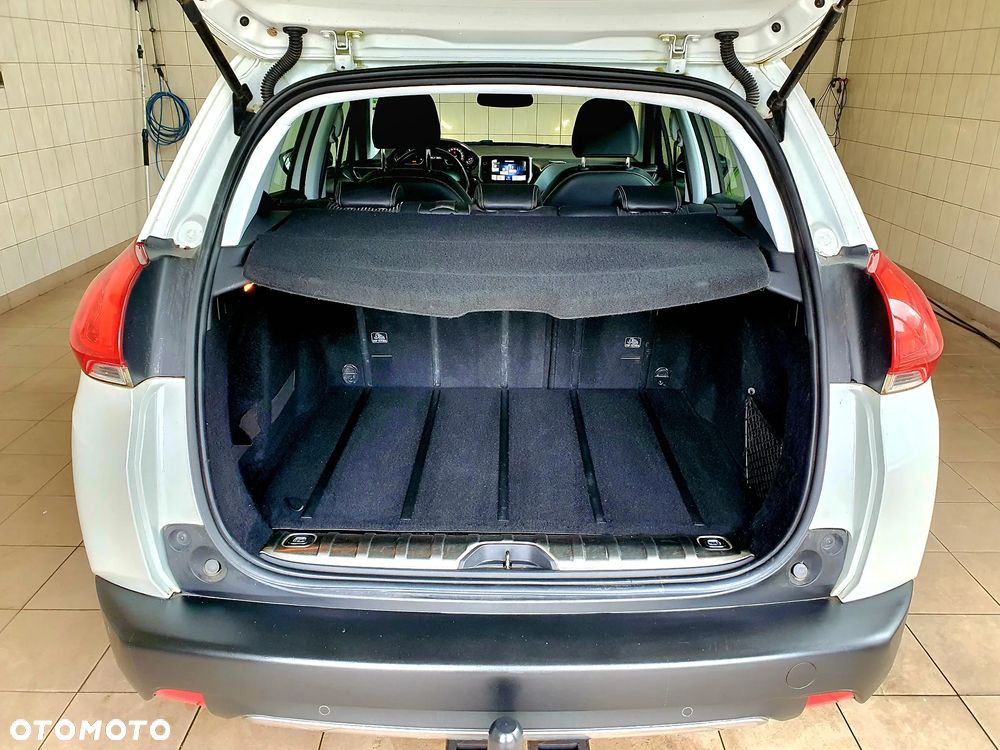 Peugeot 2008 1.6 e-HDi Allure S&S - 22