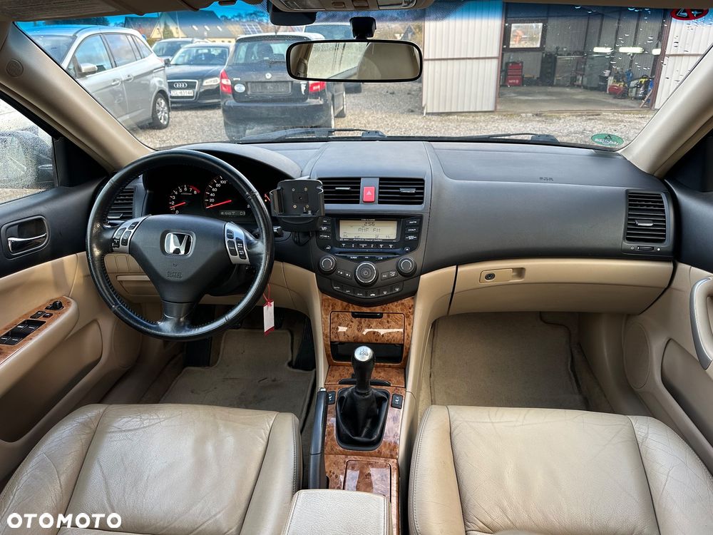 Honda Accord 2.0 i Executive - 10