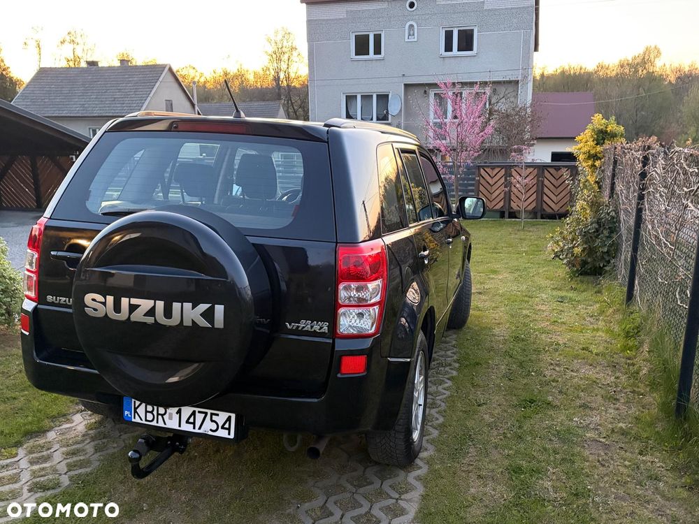 Suzuki Grand Vitara 2.0 - 5