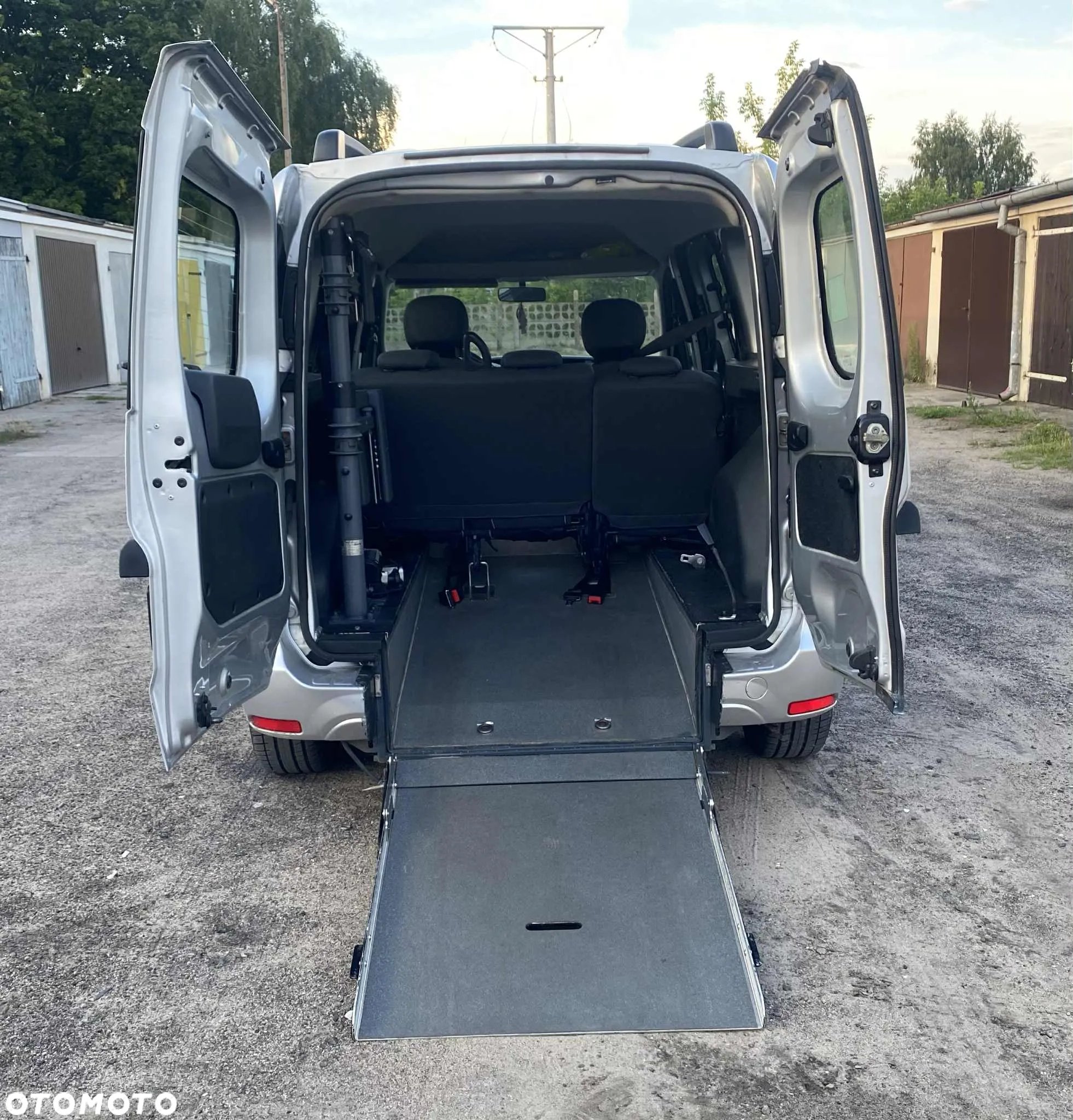 Dacia Dokker 1.5 dCi Stepway - 13
