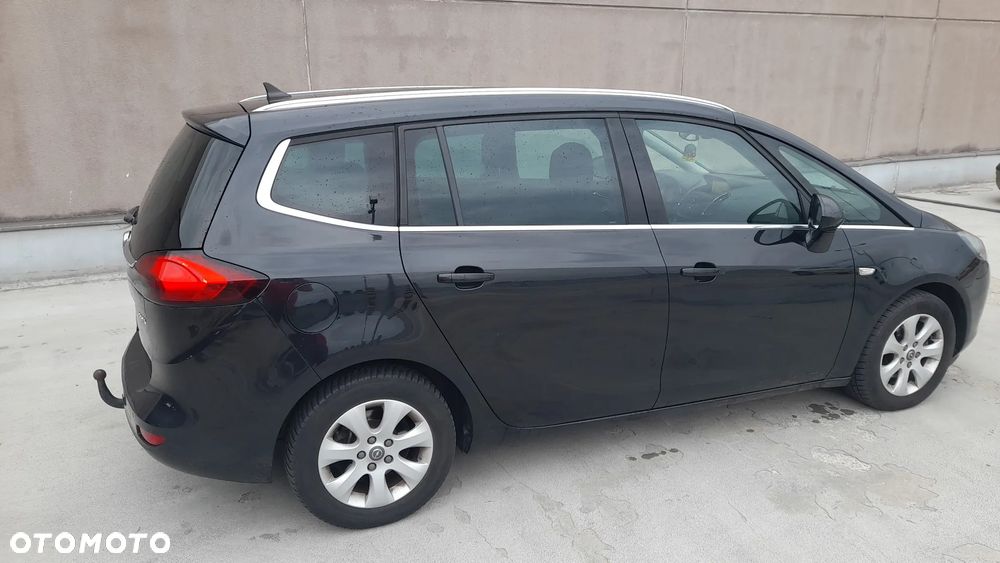 Opel Zafira - 10