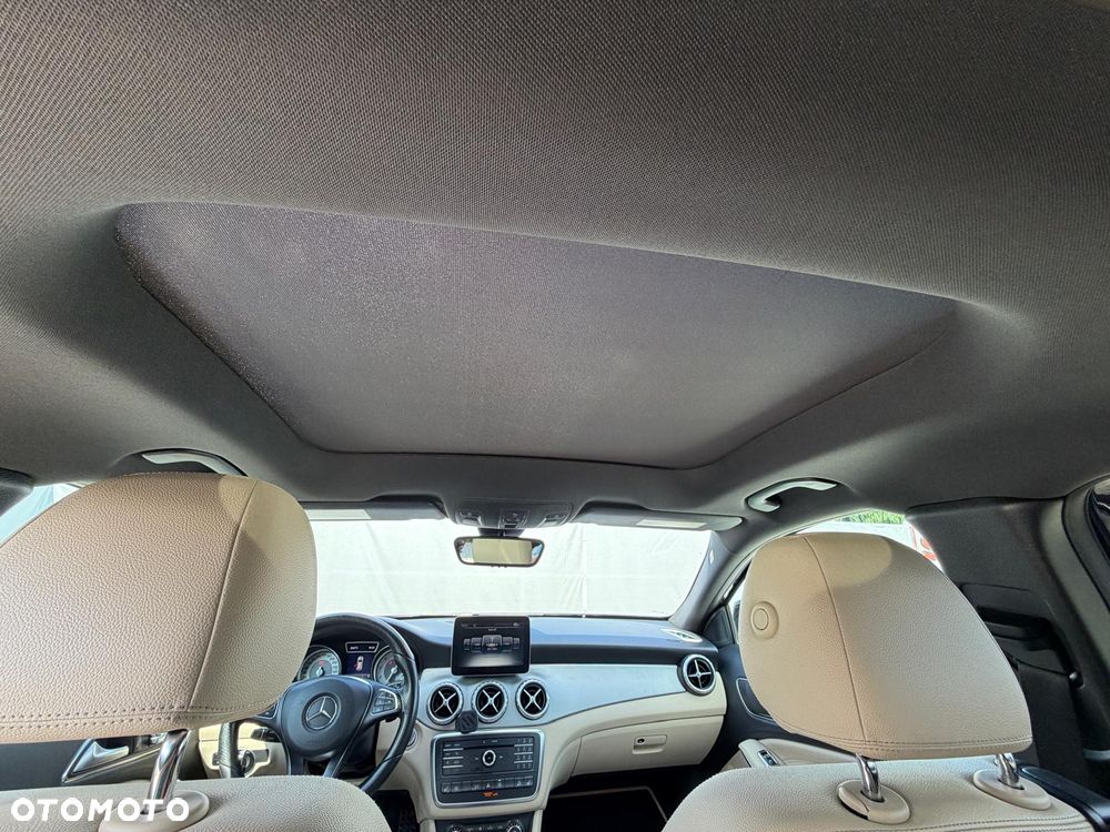 Mercedes-Benz GLA 250 7G-DCT Style - 32