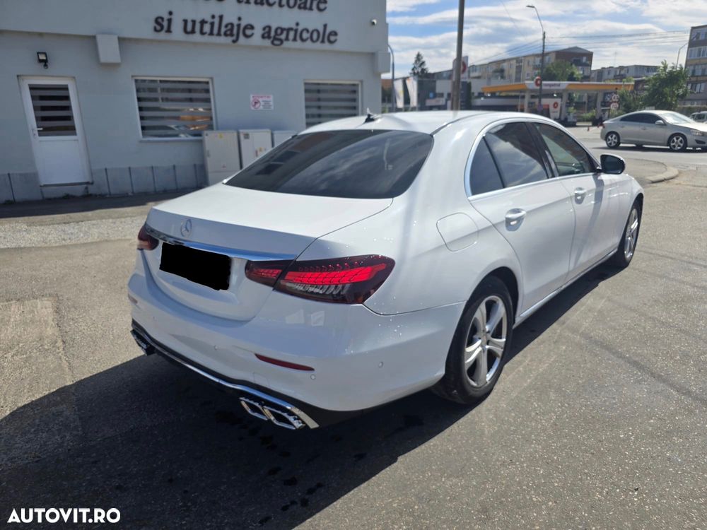 Mercedes-Benz E 220 d 4MATIC 9G-TRONIC - 10