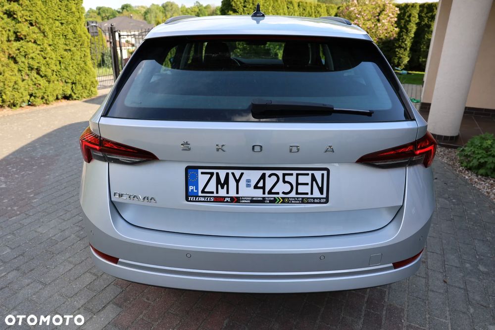 Skoda Octavia 2.0 TDI DSG Edition - 8