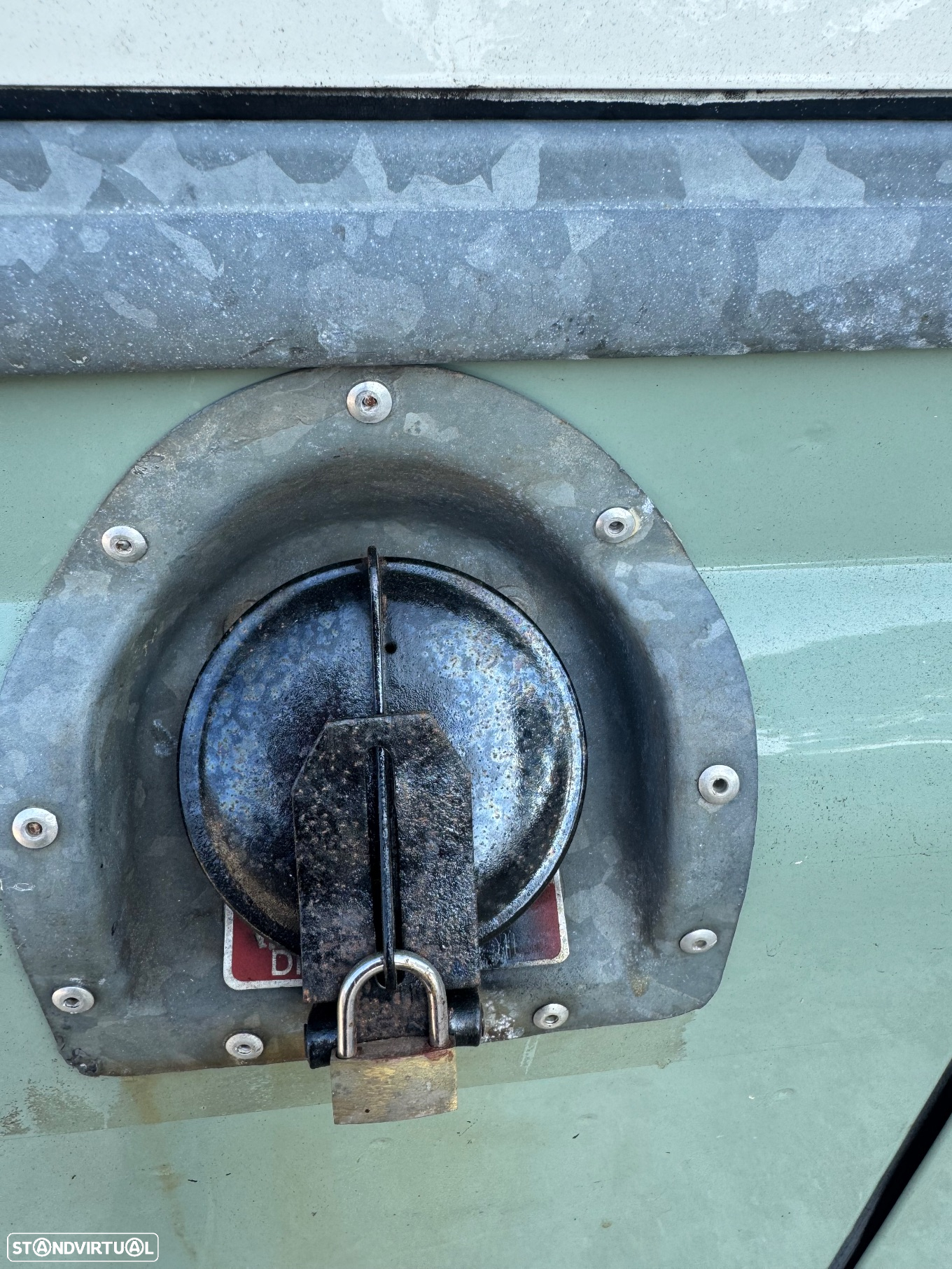 Land Rover 90 - 14