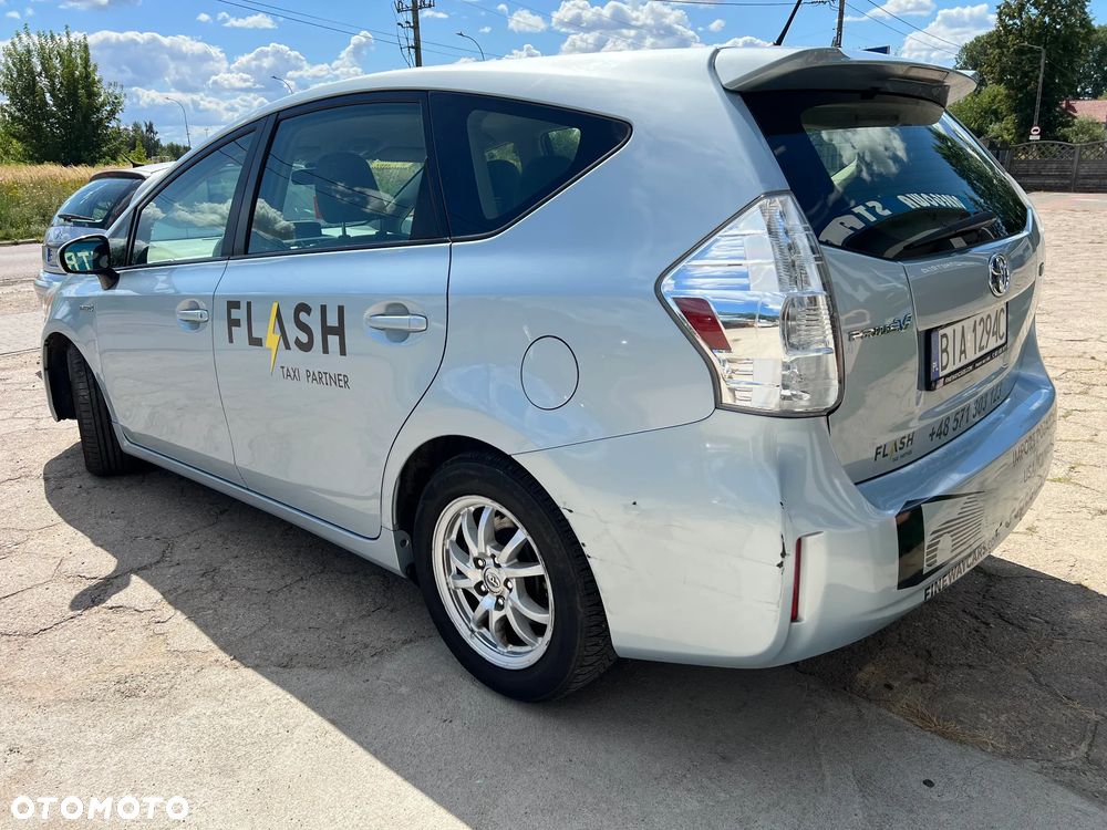 Toyota Prius+ - 10