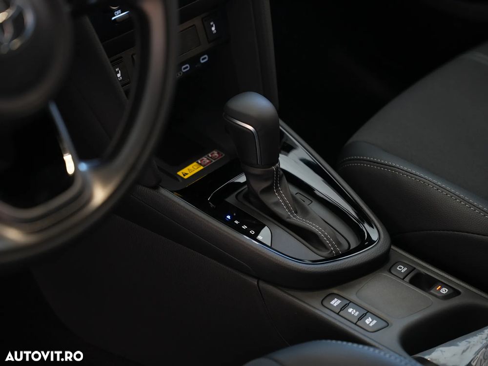 Toyota Yaris Cross - 12