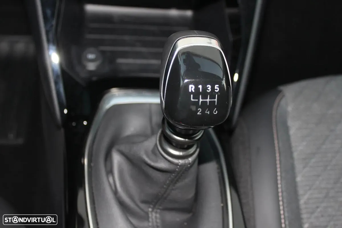 Peugeot 208 1.2 PureTech Allure Pack - 35