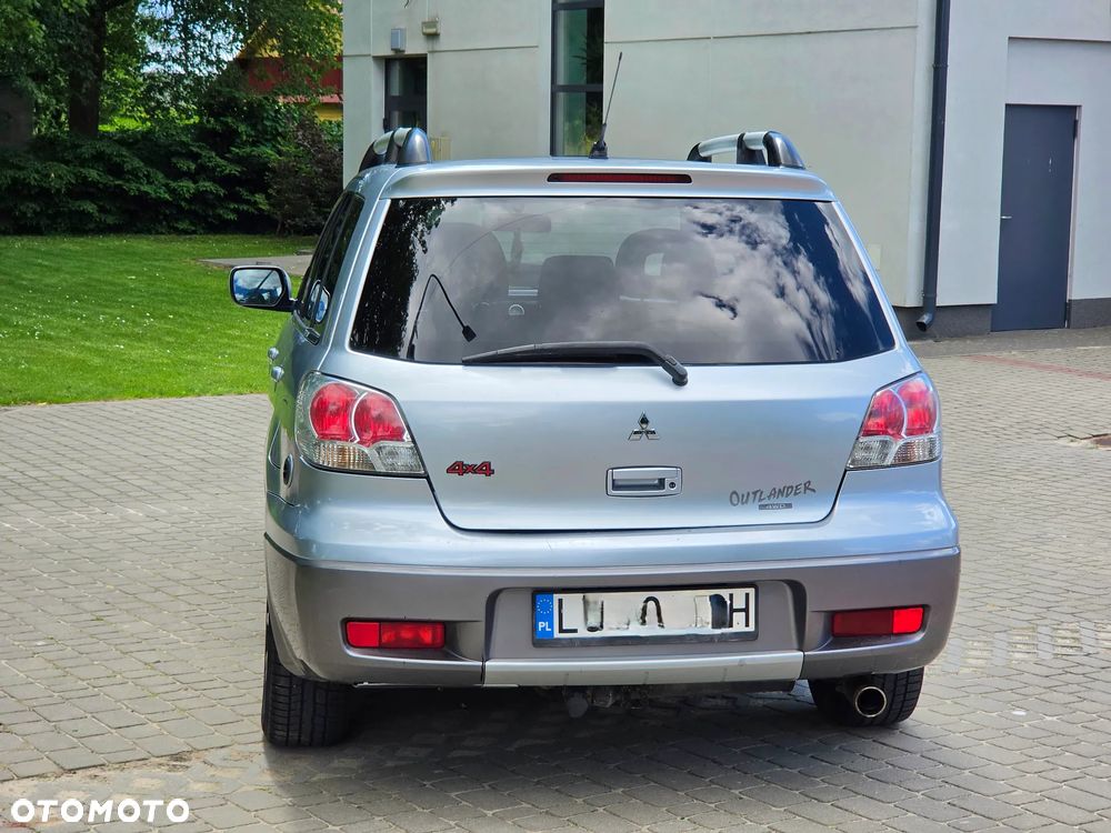 Mitsubishi Outlander 2.4 4WD Intense - 24