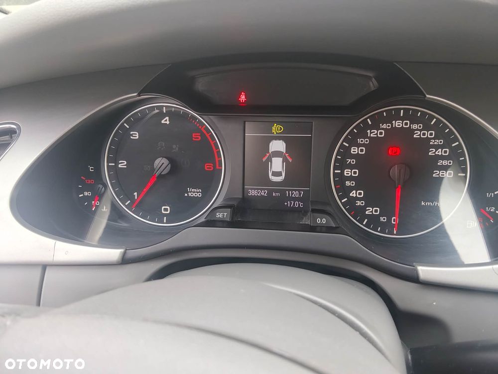 Audi A4 Limousine - 4