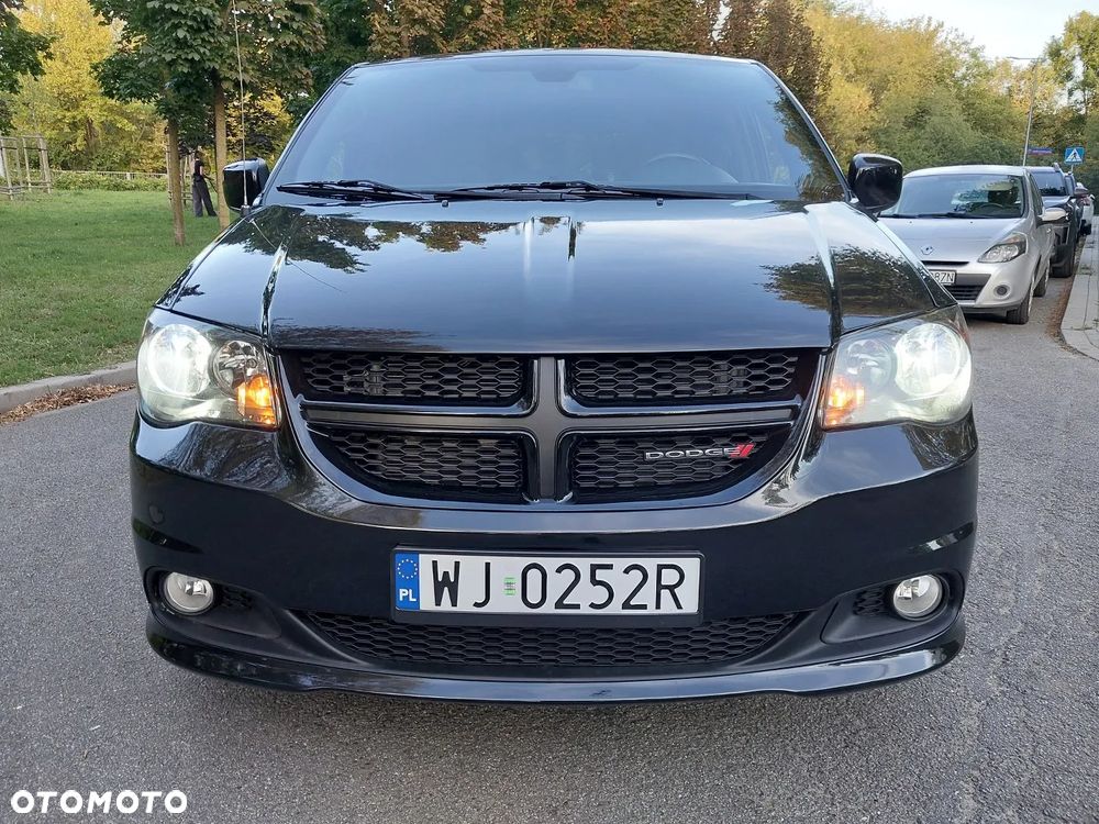 Dodge Grand Caravan - 25