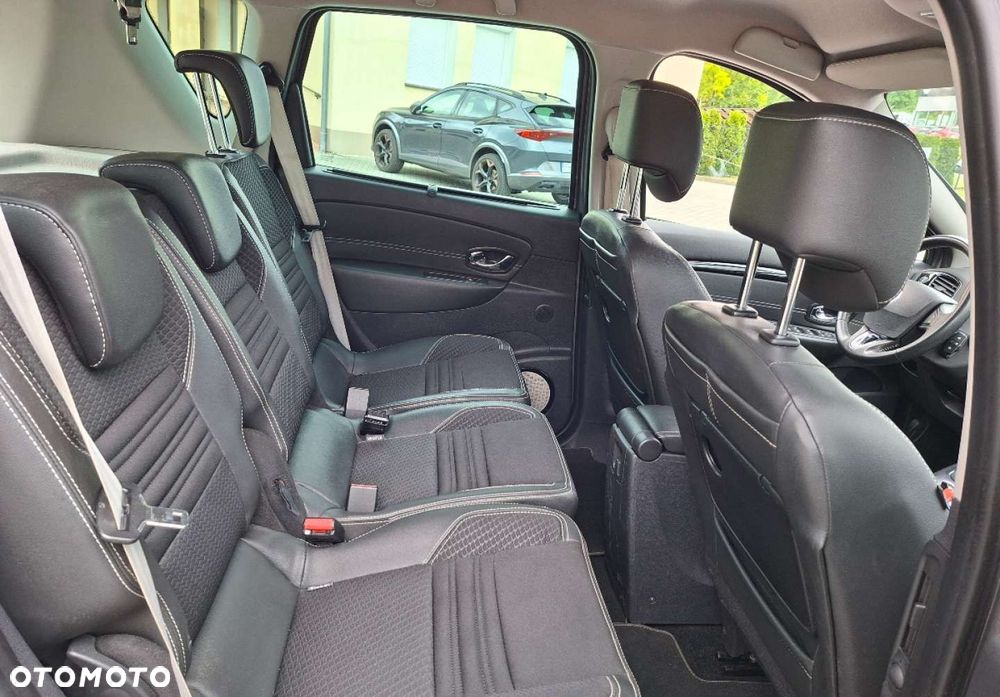 Renault Scenic - 16