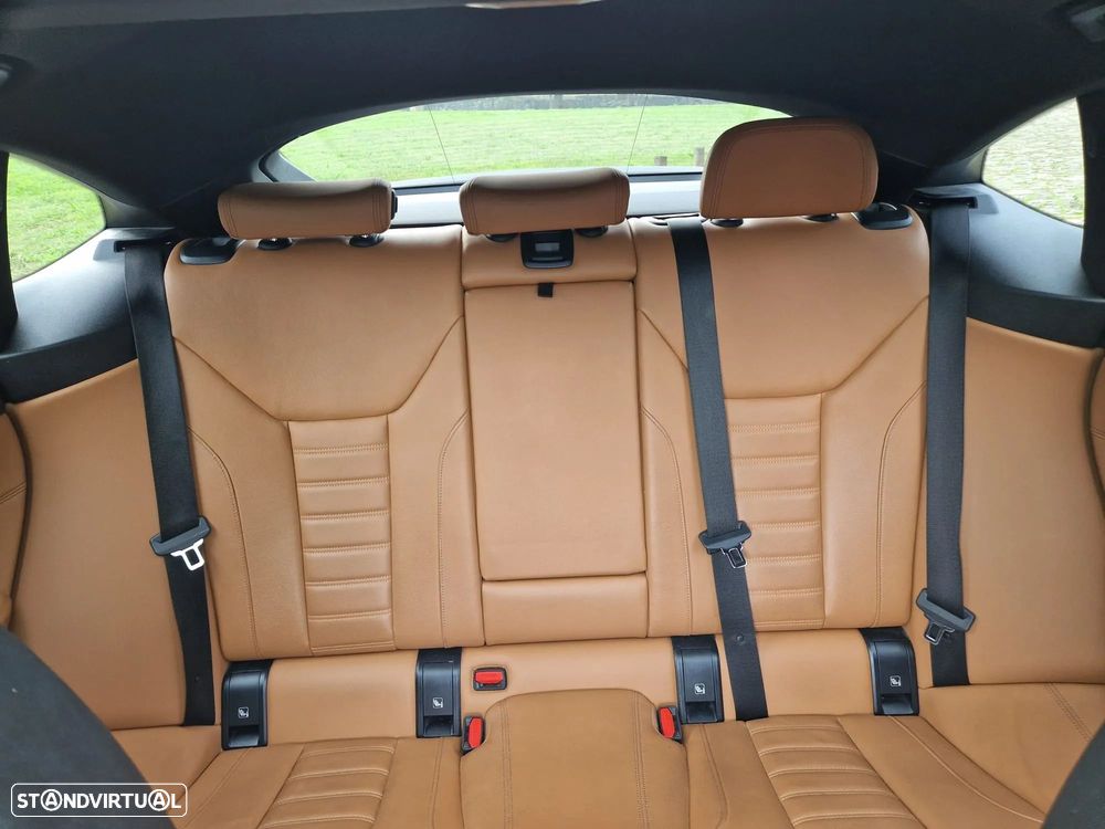 BMW i4 eDrive40 Desportiva M - 3