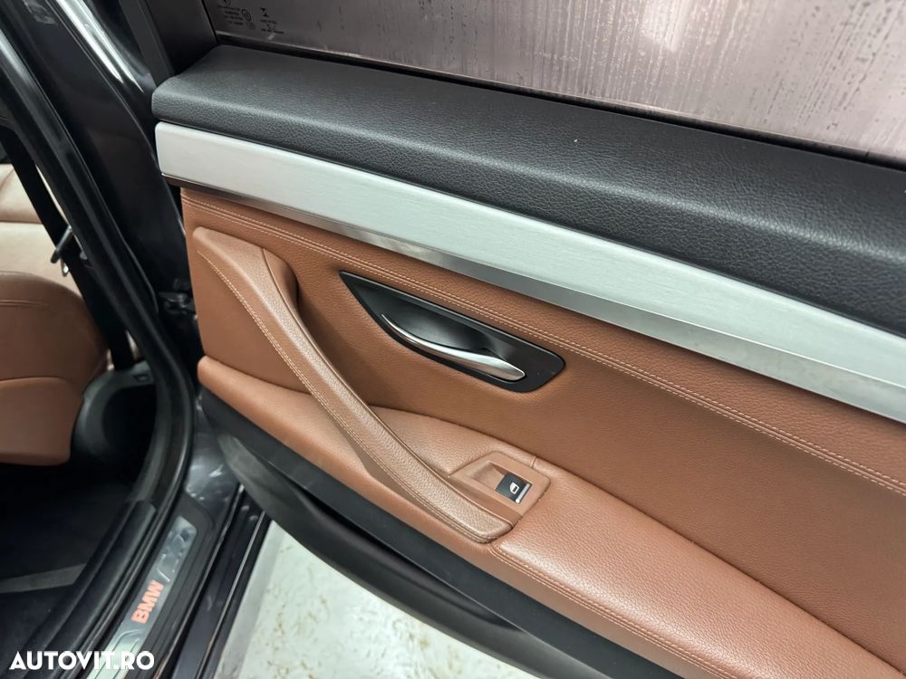 BMW Seria 5 525d xDrive Aut. Luxury Line - 28