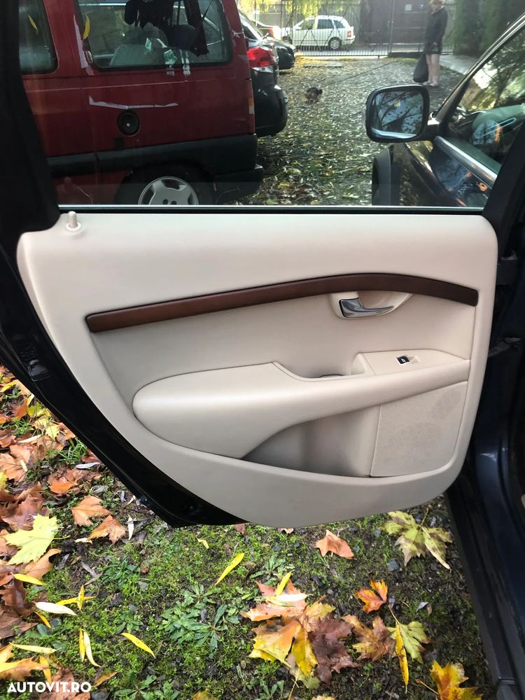 Volvo XC 70 D5 AWD Summum - 10