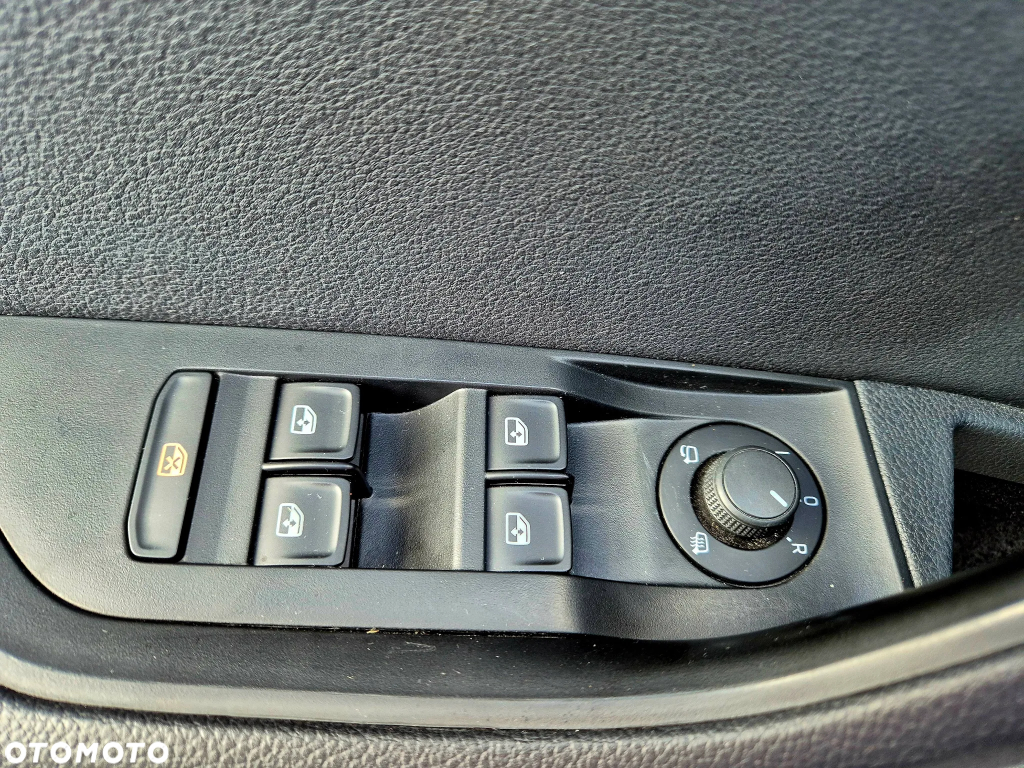 Skoda Superb 2.0 TDI SCR Ambition DSG - 27