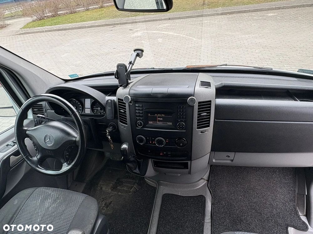 Mercedes-Benz SPRINTER - 13