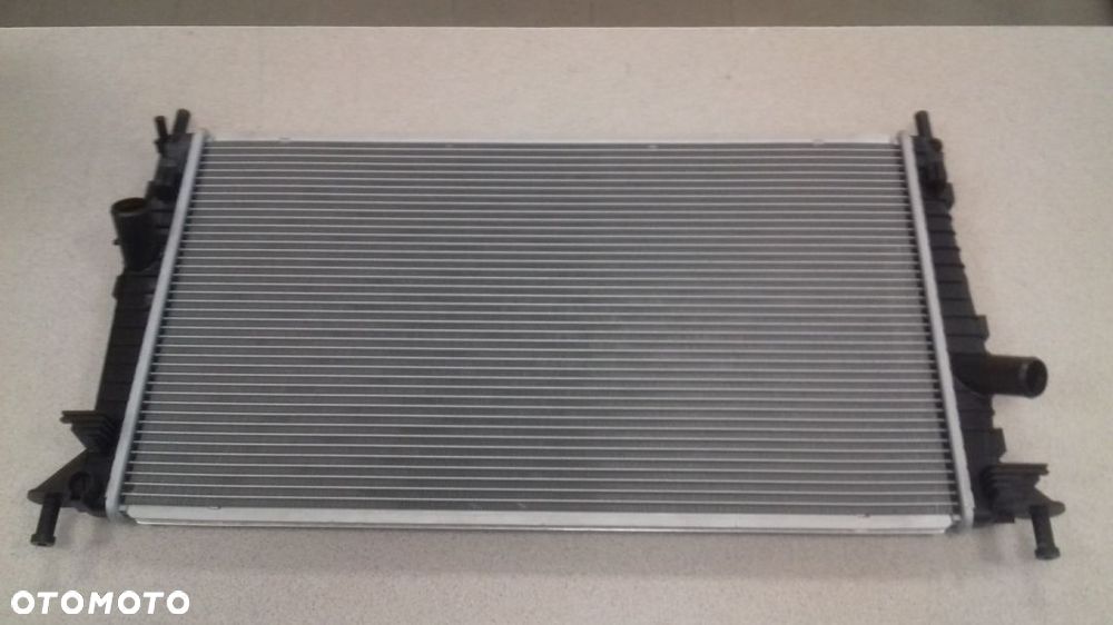 CHŁODNICA WODY VOLV0 S40 V50 2004-2012 1.6 1.8 2.0 - 1