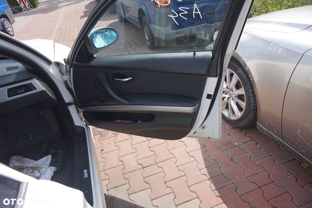 DRZWI PRZEDNIE PRAWE 3 E90 SEDAN A34  BIAŁY BMW 2004-2008 - 9