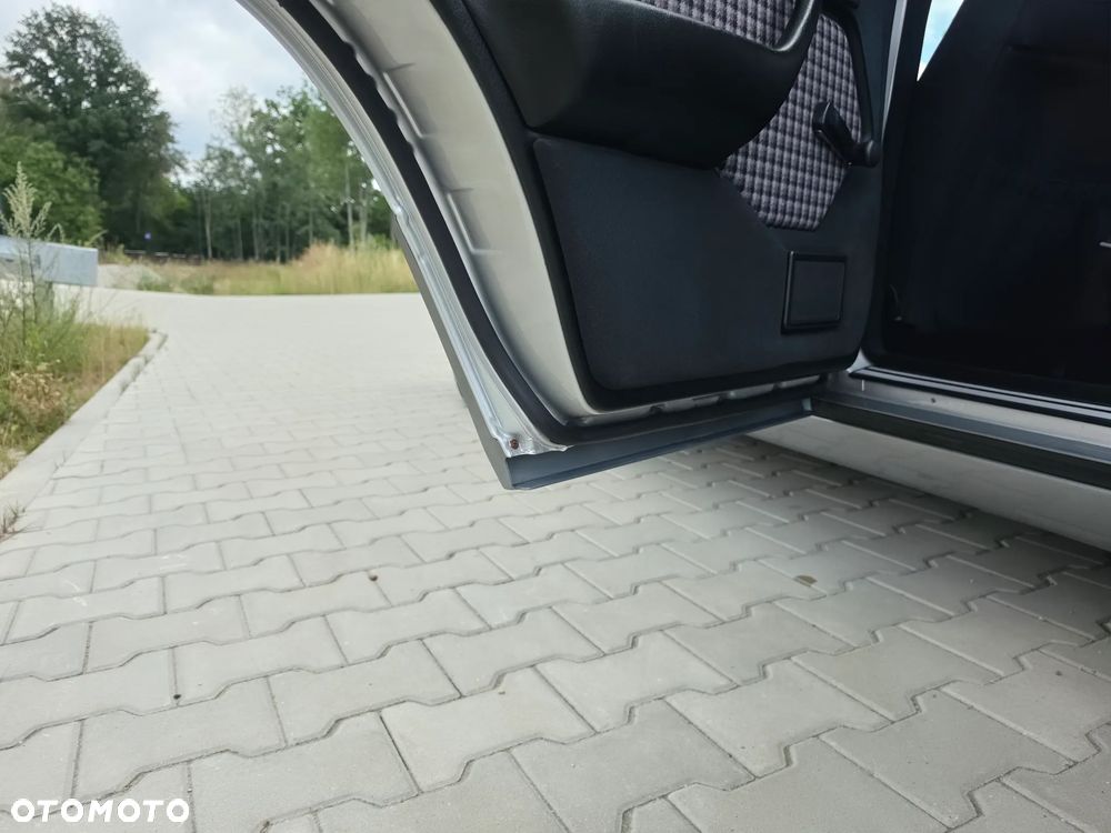 Mercedes-Benz Klasa E - 29