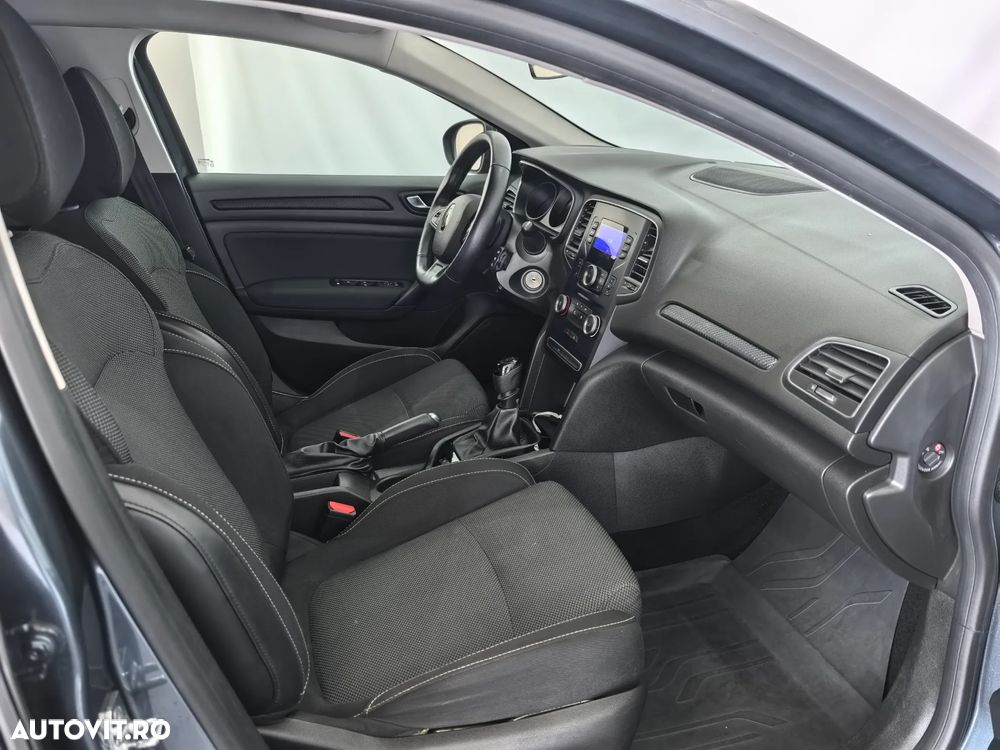 Renault Megane ENERGY TCe Life - 23