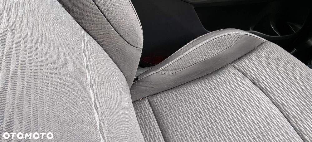 SsangYong/KGM Tivoli e-XGi 160 2WD Sapphire - 33