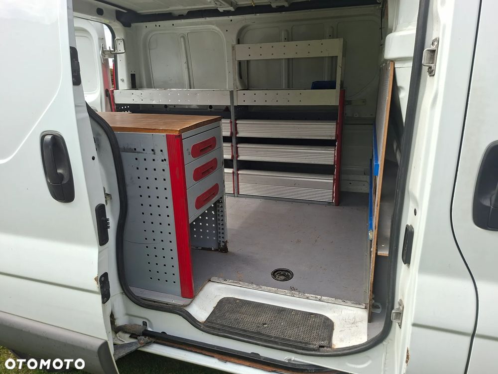Renault Trafic - 10