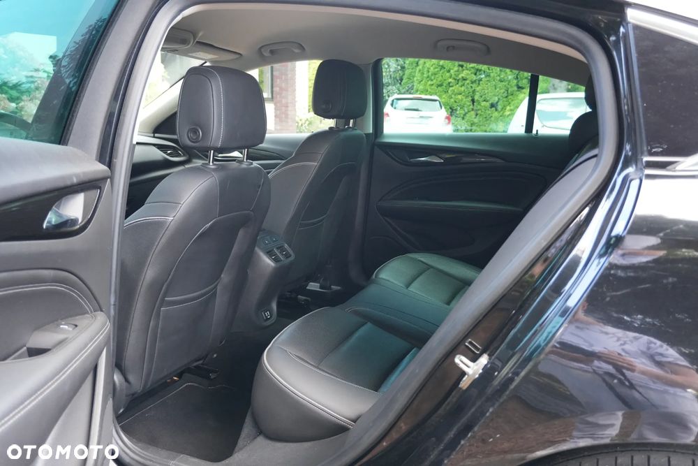 Opel Insignia 2.0 CDTI Cosmo S&S - 18