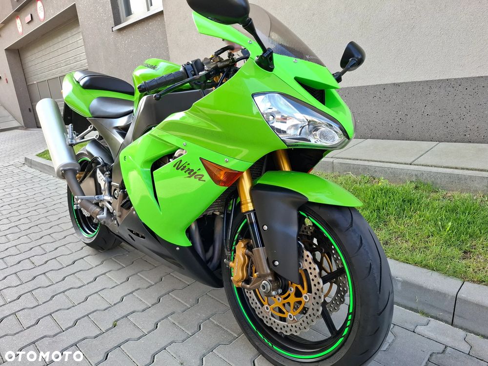 Kawasaki ZX - 22