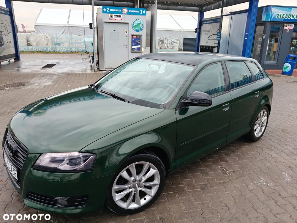 Audi A3 Sportback - 1