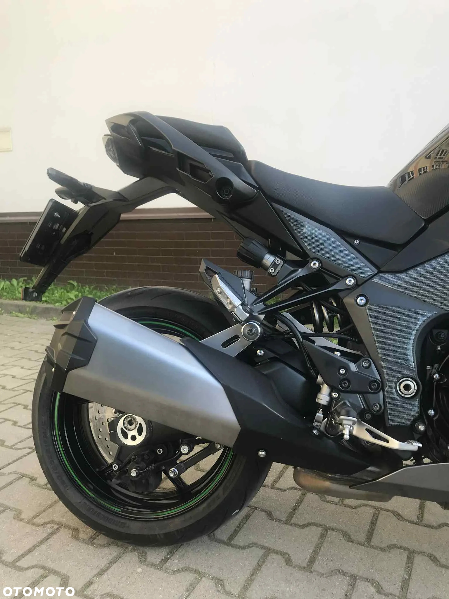 Kawasaki Ninja 1000 SX - 13