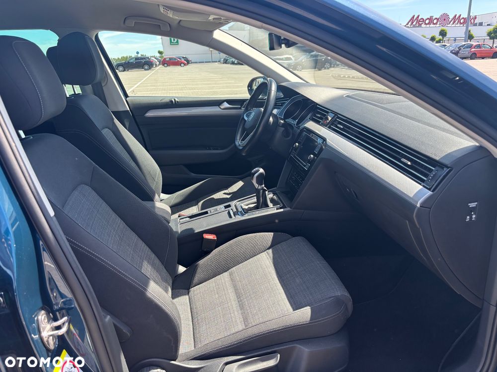 Volkswagen Passat 2.0 TDI EVO Business - 16