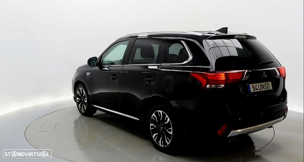 Mitsubishi Outlander 2.0 Intense Navi - 3