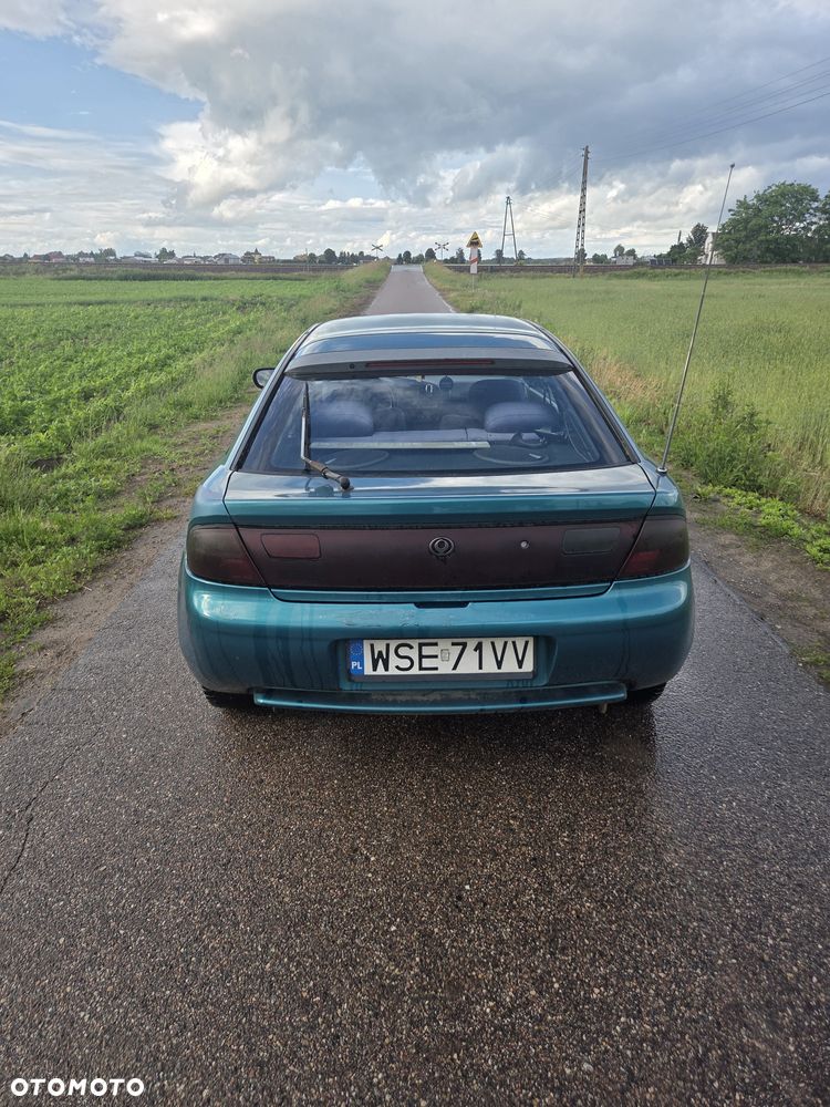 Mazda 323F - 2