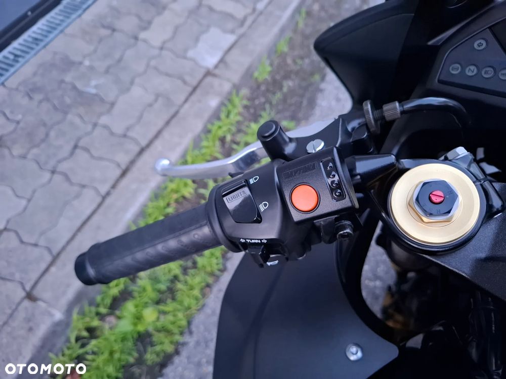 Honda CBR - 19