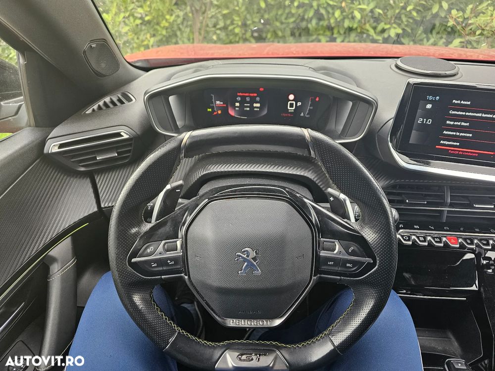 Peugeot 2008 1.2 PureTech EAT8 STT GT - 4