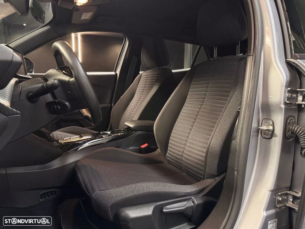 Peugeot e-2008 50 kWh Active Pack - 20