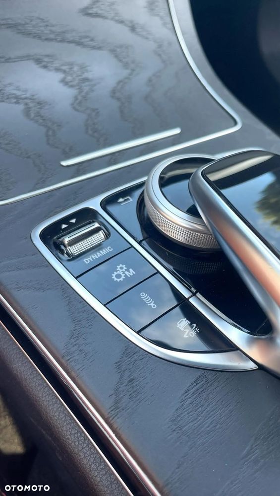 Mercedes-Benz Klasa C 450 AMG 4Matic 7G-TRONIC - 11