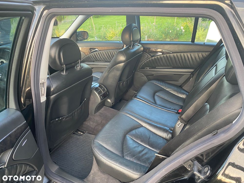 Mercedes-Benz Klasa E 320 T 4Matic Avantgarde - 9
