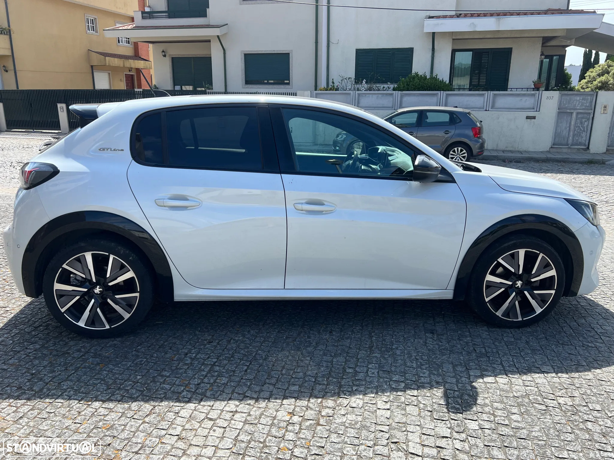 Peugeot 208 1.2 PureTech GT Line EAT8 - 9