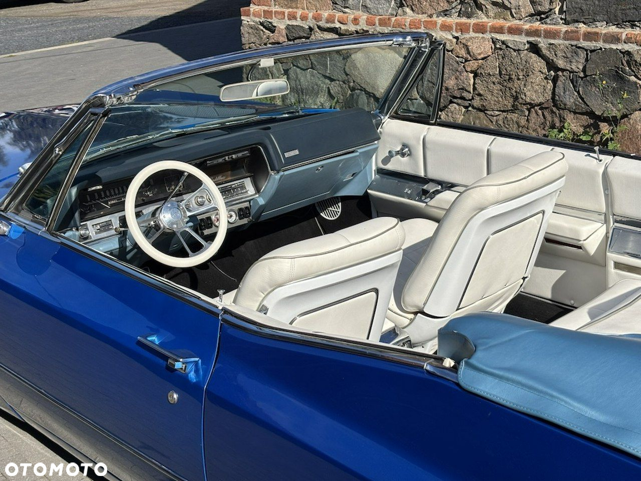 Cadillac Deville - 8