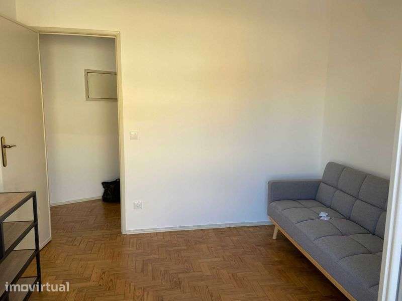 T2 centro das Caldas da Rainha para arrendamento a partir de 10 DEZ. - Grande imagem: 2/12