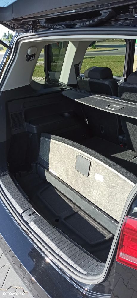 Volkswagen Touran - 9