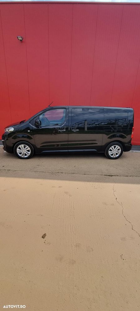Peugeot Traveller L2H1 1.6 BlueHDI 115 S&S Combispace Premium - 17