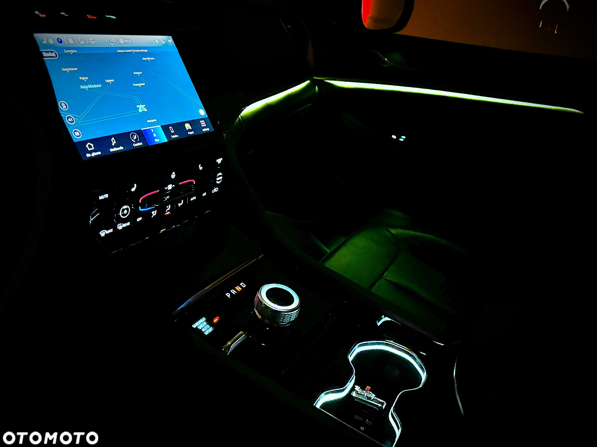 Jeep Grand Cherokee - 29