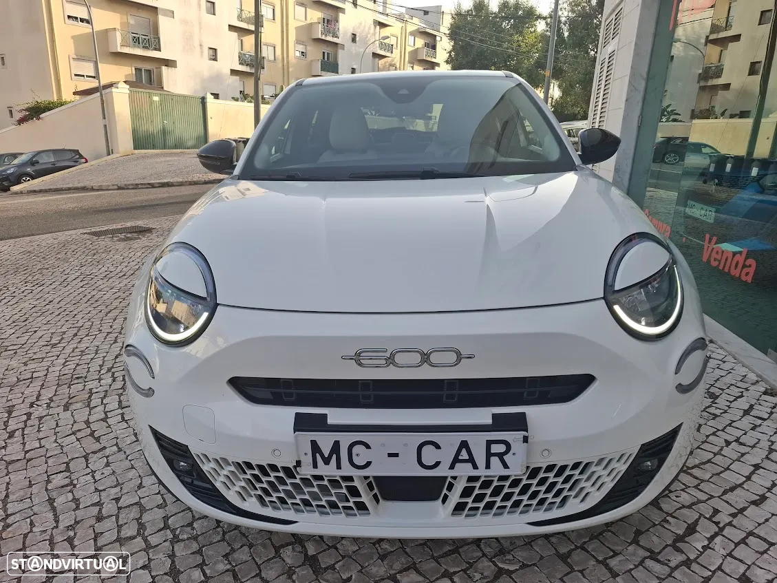 Fiat 600 HYBRID 125 Anos Edition - 2