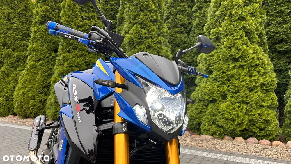 Suzuki GSX - 9